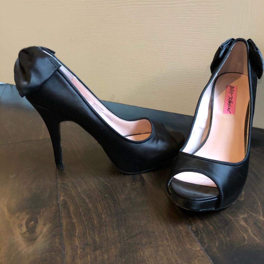 Betsy Johnson peep toe pumps with bow accents
